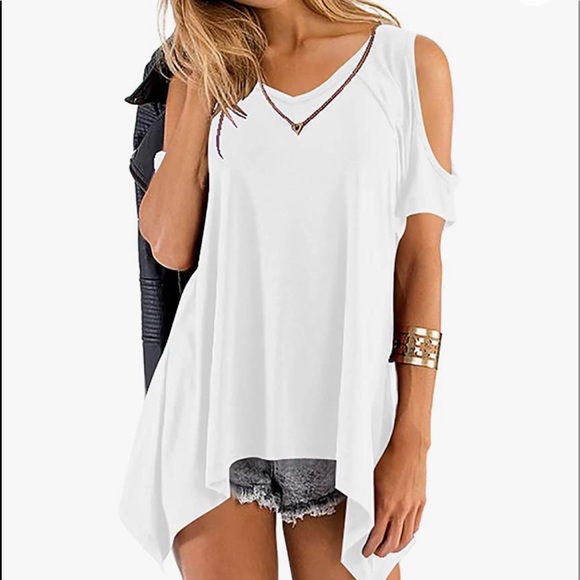 Tops - Beautiful woman cold shoulder tops